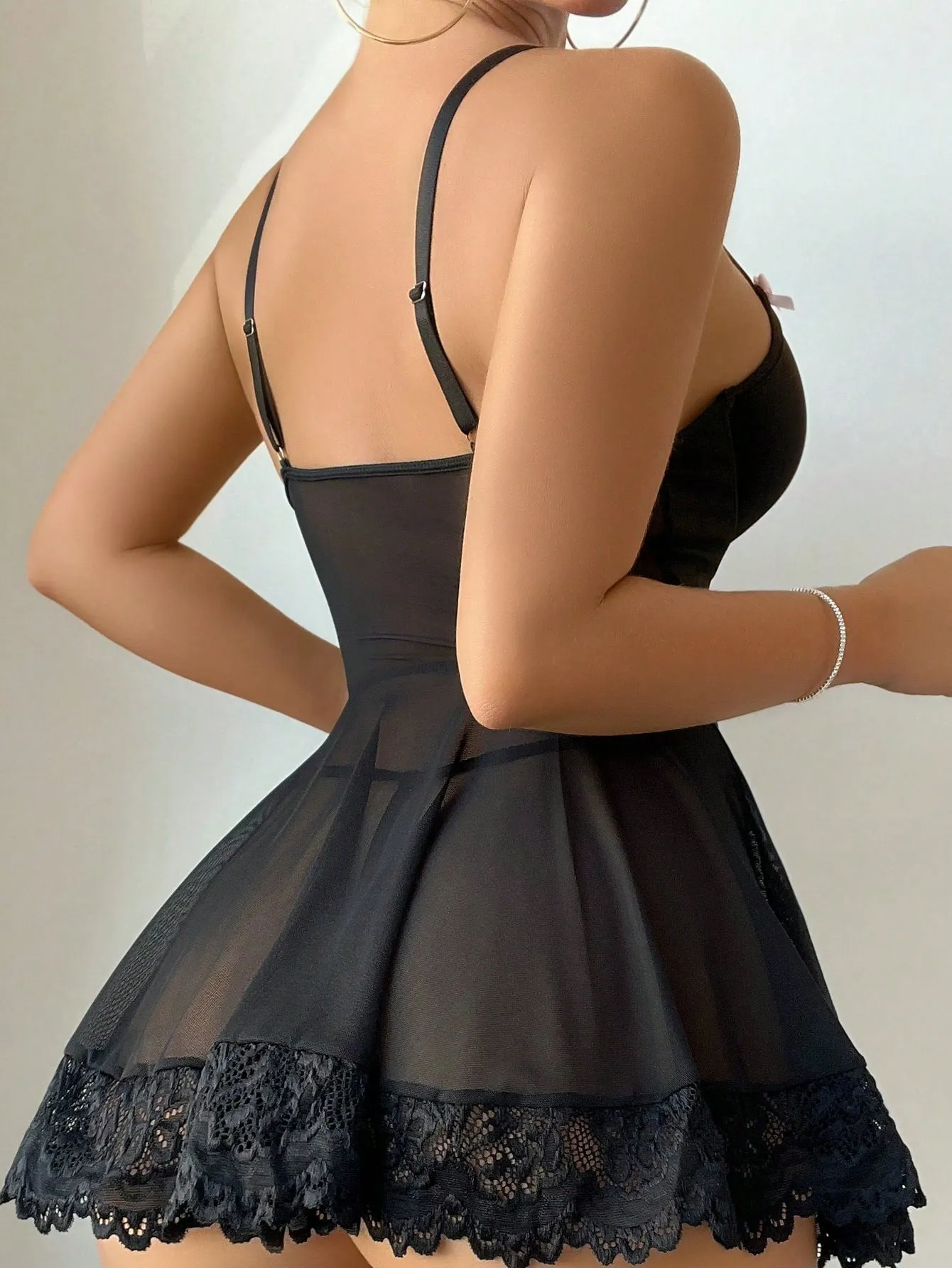 4pcs/Set Sexy Lingerie With Lace Patchwork, T-Back Panties And 2 Stockings