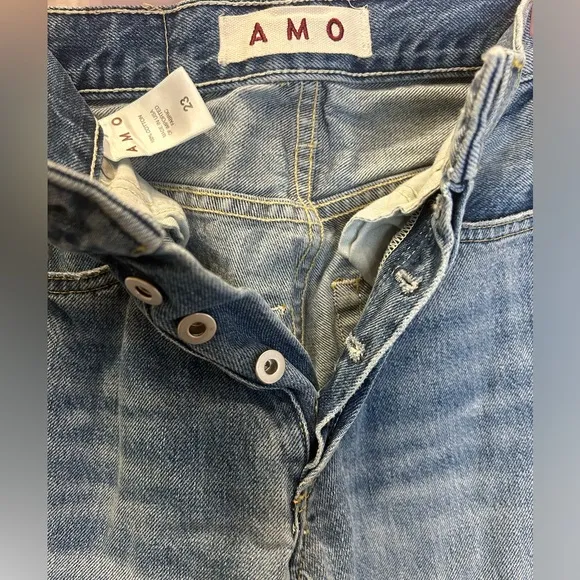 Amo Jeans Straight Leg with Distressed Hem