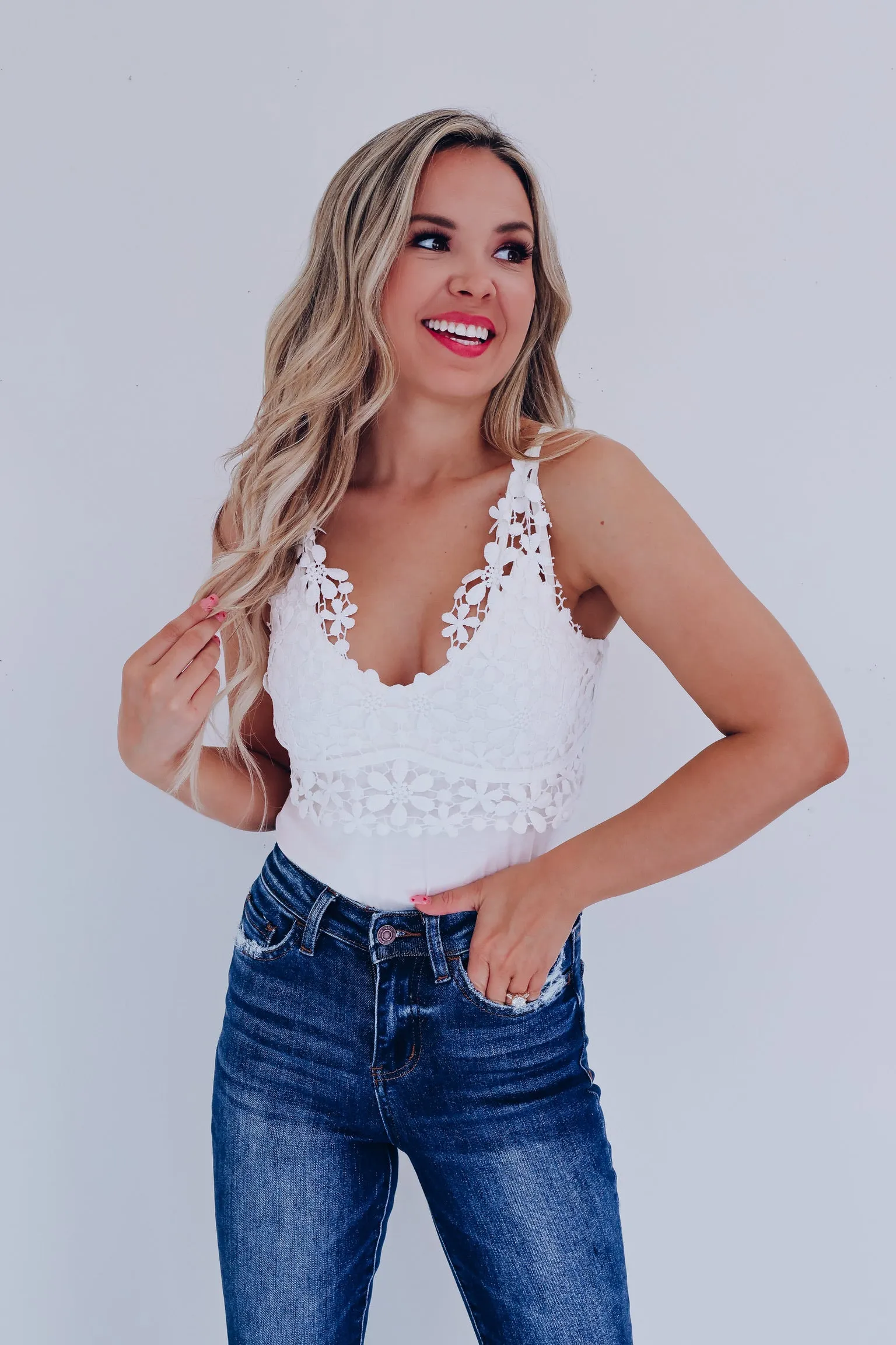 Dainty Daisy Crochet Tank - White