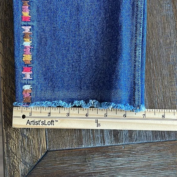 Driftwood Royce Straight Crop Jeans in Kaleidoscope Embroidery Size 27 Boho EUC