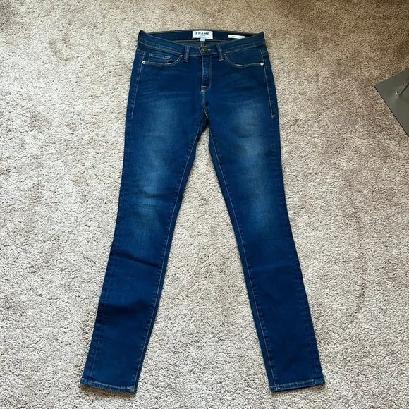 FRAME &quot; Le Skinny de Jeanne &quot; Jeans 28