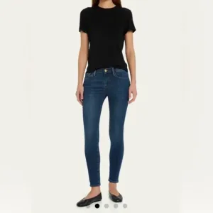 FRAME &quot; Le Skinny de Jeanne &quot; Jeans 28