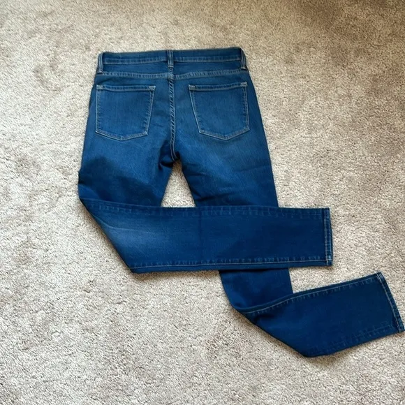 FRAME &quot; Le Skinny de Jeanne &quot; Jeans 28