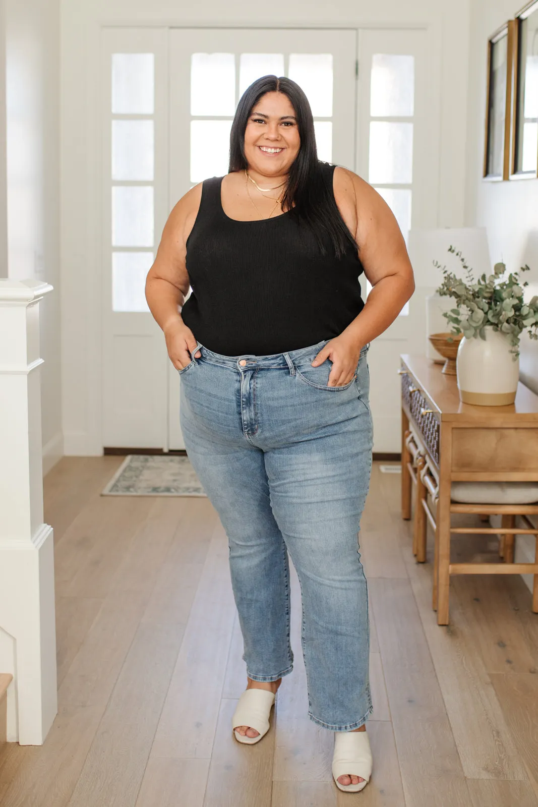 Hi-waisted Slim Bootcut w/ Slit Hem