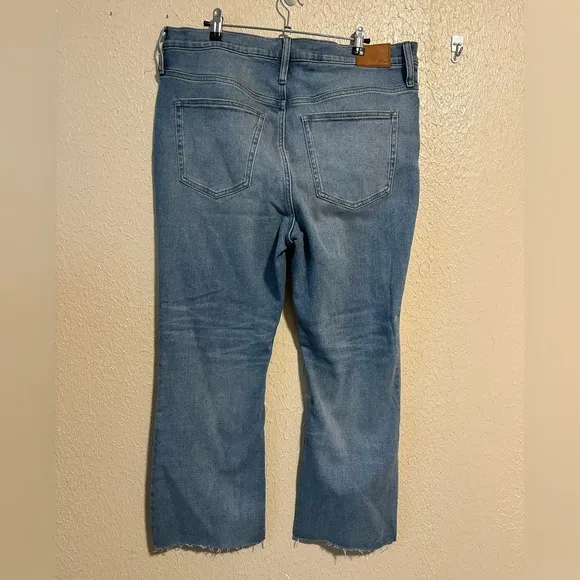 J. Crew‎ 10” Billie Demi-Boot Crop Jeans Bootcut Stretch Denim Size 33
