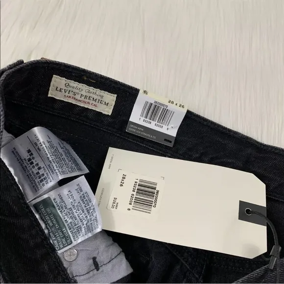 Levi’s 501 Size 28 Black Canyon Studded Straight Leg Jeans