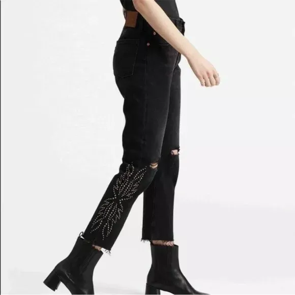 Levi’s 501 Size 28 Black Canyon Studded Straight Leg Jeans