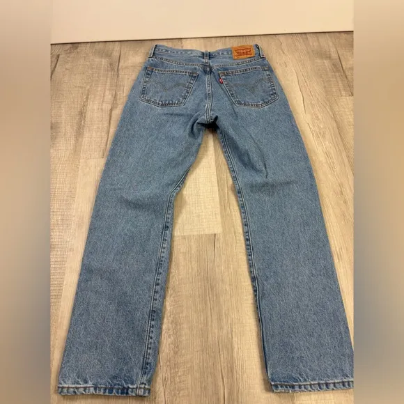Levi’s 501 Slim Straight Leg Jeans Size 26