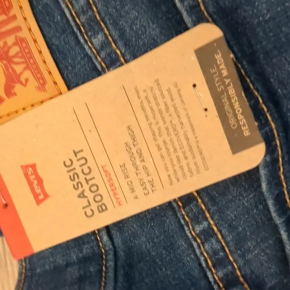 Levi's classic bootcut jeans size 18