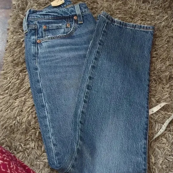 Levi's Strauss women's high rise straight Leg jeans