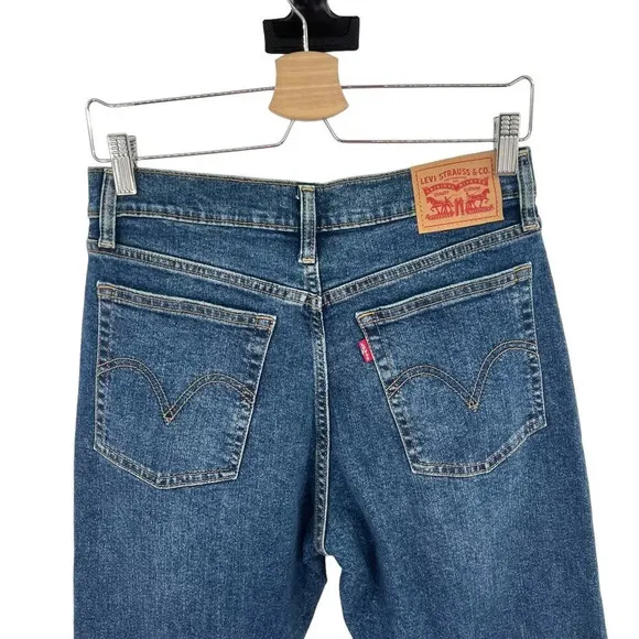 Levi's Wedgie Fit Straight Jeans Medium Destructed Size 29