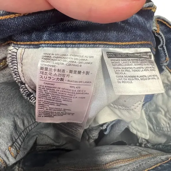 Levi's Wedgie Fit Straight Jeans Medium Destructed Size 29