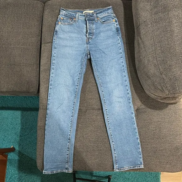 Levi’s Wedgie Jeans Straight-Leg High Rise Cropped size 24