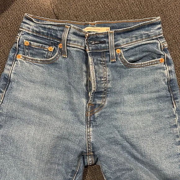 Levi’s Wedgie Jeans Straight-Leg High Rise Cropped size 24