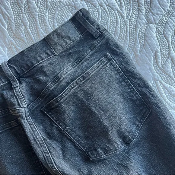 Madewell - The '90s Straight Jean - Belmere Wash