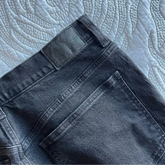 Madewell - The '90s Straight Jean - Belmere Wash