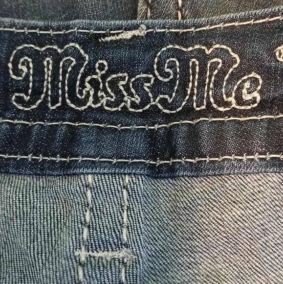 Miss Me Mid-Rise Easy Bootcut Angel Wing Embellished Denim Jeans Women's Size 28
