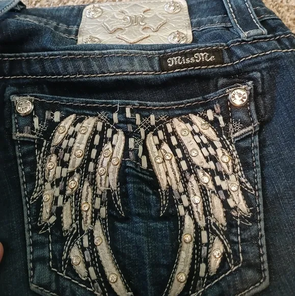 Miss Me Mid-Rise Easy Bootcut Angel Wing Embellished Denim Jeans Women's Size 28