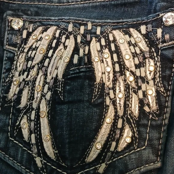 Miss Me Mid-Rise Easy Bootcut Angel Wing Embellished Denim Jeans Women's Size 28