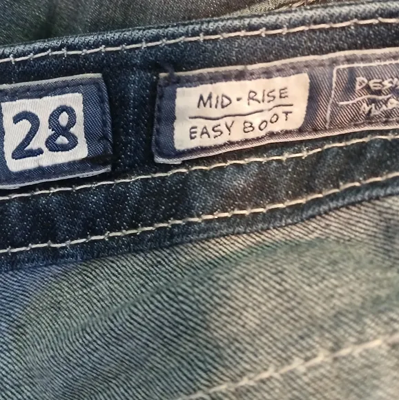 Miss Me Mid-Rise Easy Bootcut Angel Wing Embellished Denim Jeans Women's Size 28