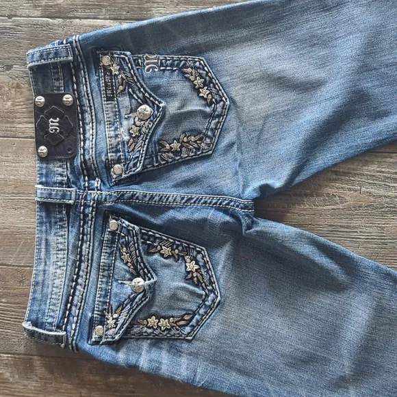 MISS ME Signature Rise bootcut jeans medium wash denim sz 28x34L The Buckle