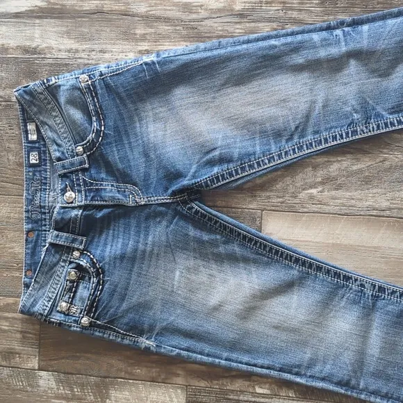 MISS ME Signature Rise bootcut jeans medium wash denim sz 28x34L The Buckle