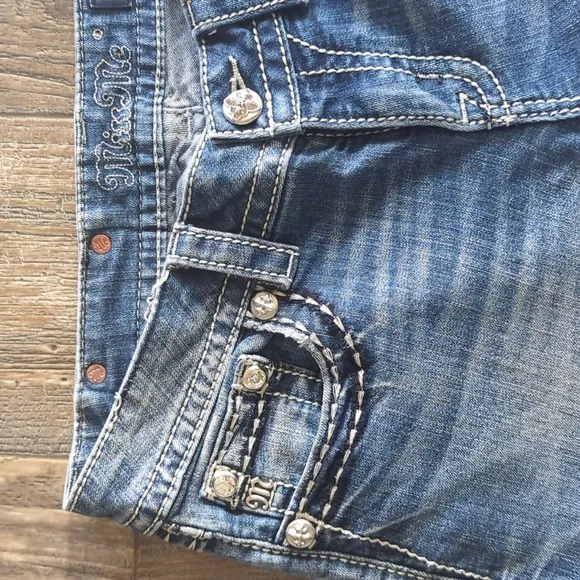 MISS ME Signature Rise bootcut jeans medium wash denim sz 28x34L The Buckle