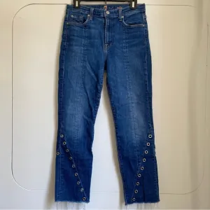 NWOT 7 for All Man Kind Edie Frayed Grommet Trim Jeans 28