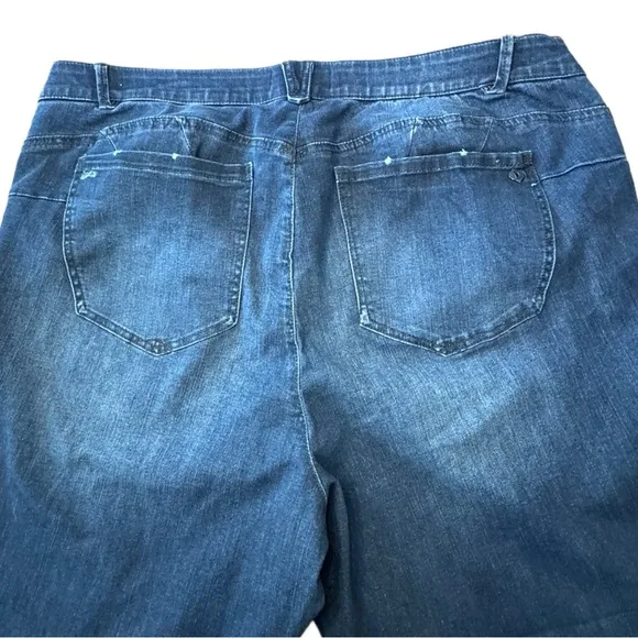 NWT &quot;Ab&quot;solution Blue Vintage Denim Plus Straight Leg Jeans Stretch Women’s 24W