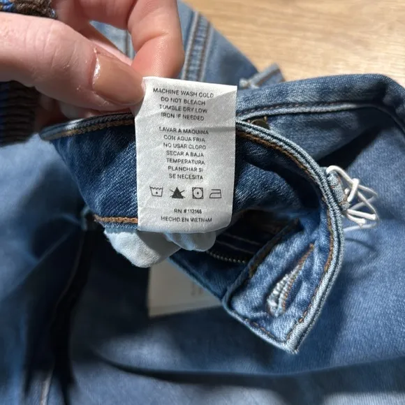 NWT Ceros Distressed Bootcut Size 28 Blue Jeans