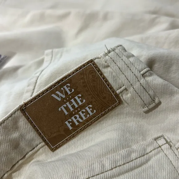 NWT  Free People x We The Free Tinsley Baggy High Rise Jeans in White/Ecru