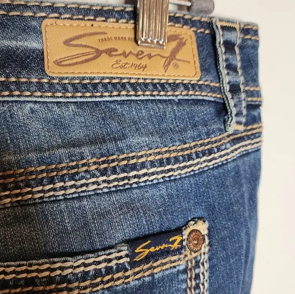 NWT Seven7 Lane Bryant Bootcut Distressed Jeans Contrast Stitching Sz 18 Midrise
