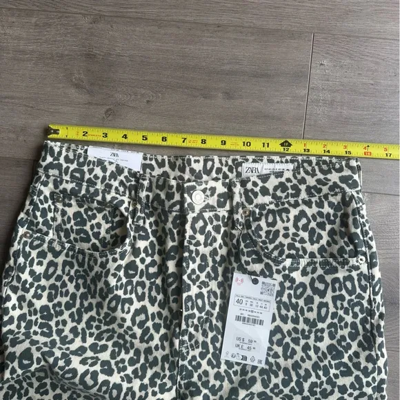 NWT Zara leopard print cropped bootcut jeans - size 8