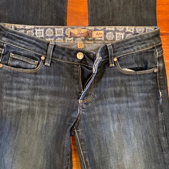 PAIGE ‘Skyline’ Straight Leg Jeans Sz 27 EUC