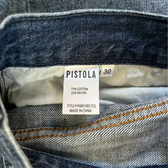 Pistola Charlie High Rise Ankle Straight Jeans in Medium Wash. Size 30.
