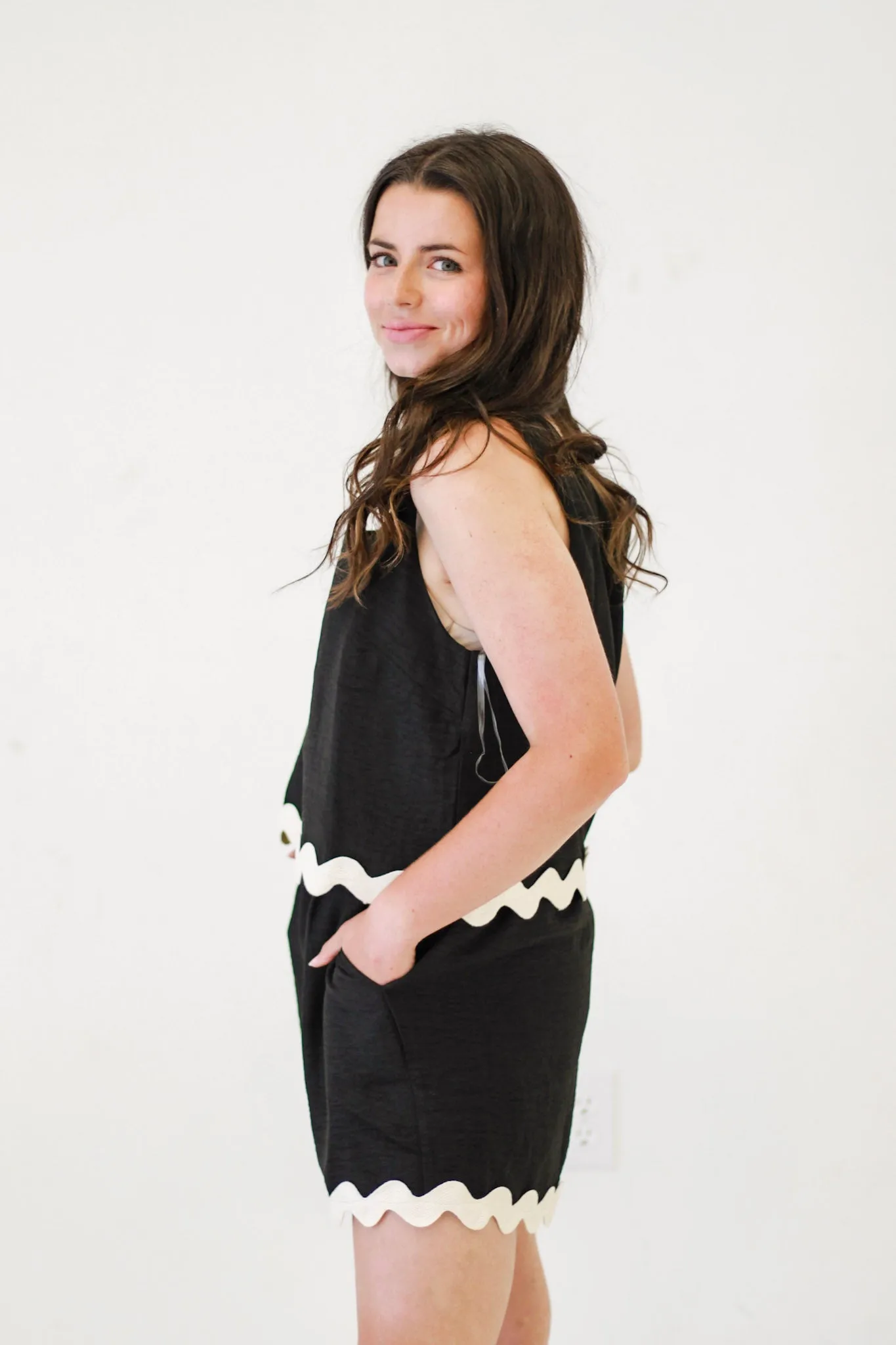 Playful High-Waisted Shorts in Black