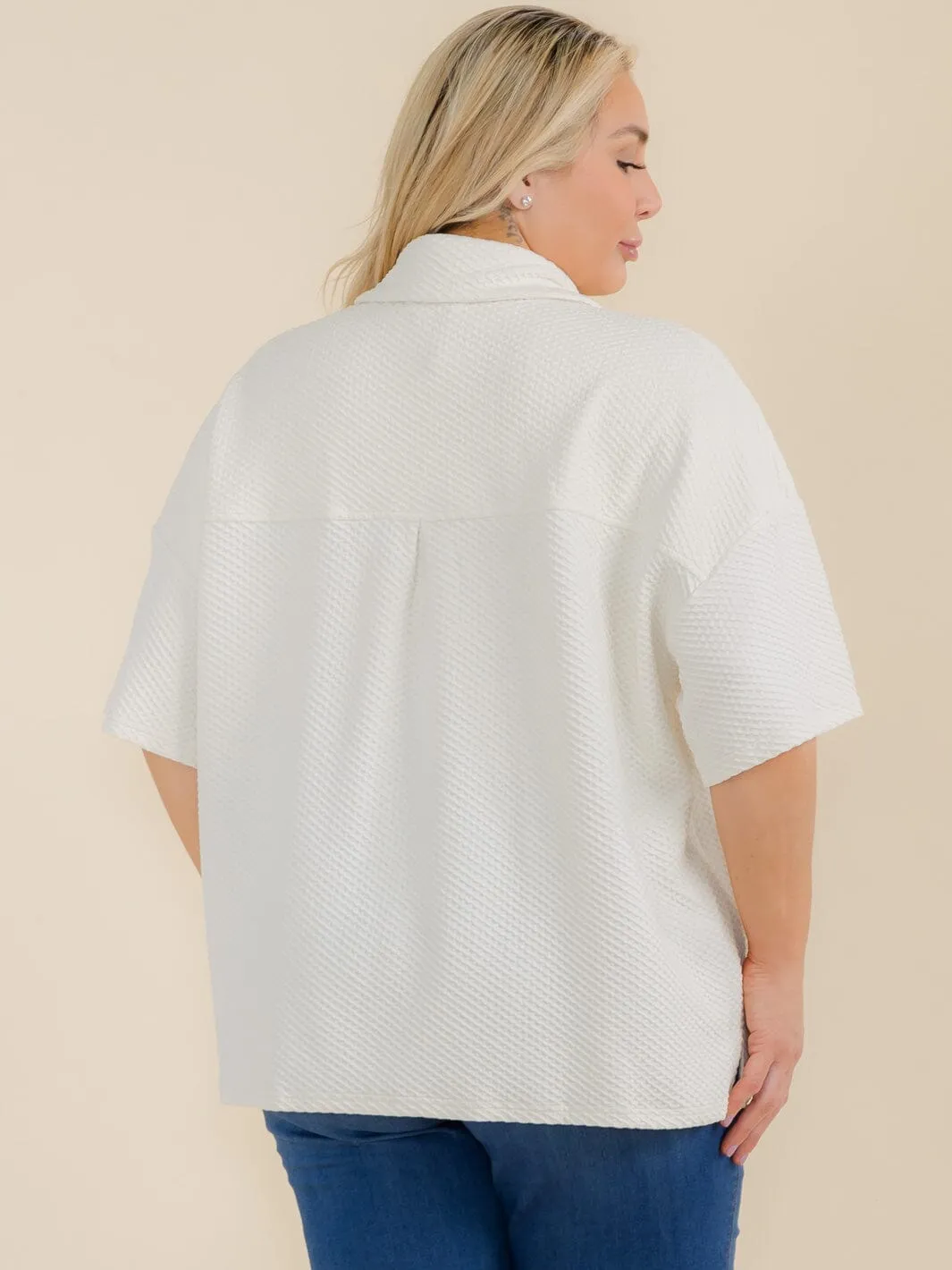 PLUS SIZE SHORT SLEEVE FRONT POCKETS BUTTON UP BLOUSE
