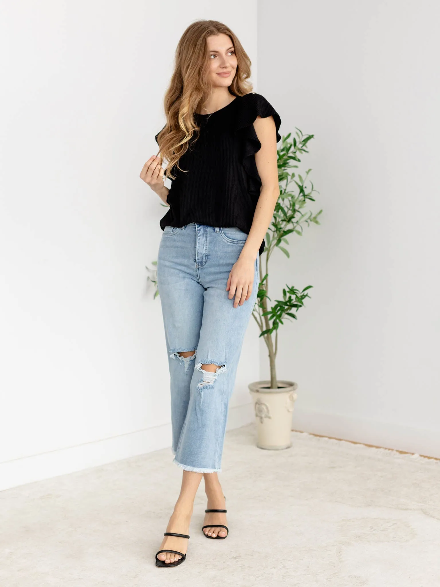 RFM High Rise Slim Straight Fray Hem