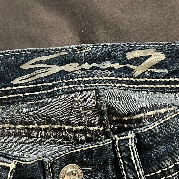 Seven 7  Bootcut Medium Wash Flap Pocket Jeans Women’s Size 10