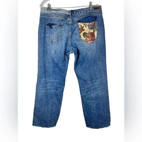 SUNDANCE Wyatt Tapestry cropped Jean Women's size 32 Straight Leg Jean