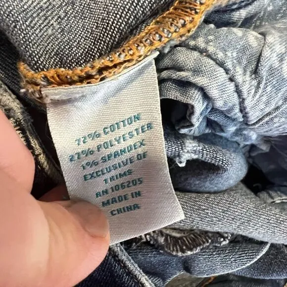 SUNDANCE Wyatt Tapestry cropped Jean Women's size 32 Straight Leg Jean