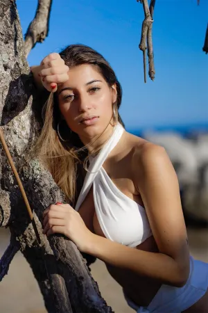 The white bikini // top