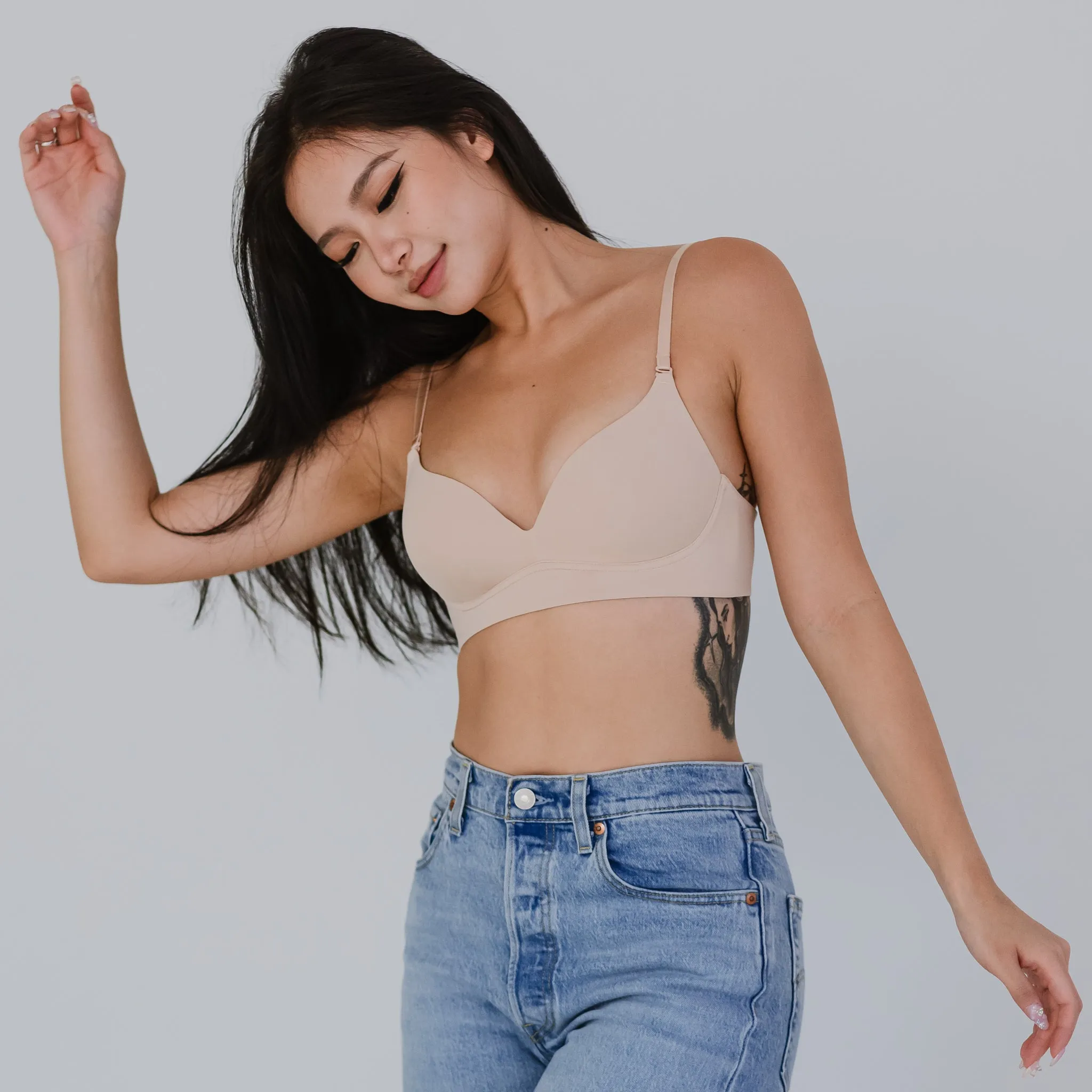 Timeless Essential! Plunge-Back Lightly-Lined Wireless T-Shirt Bra in Chai Tea