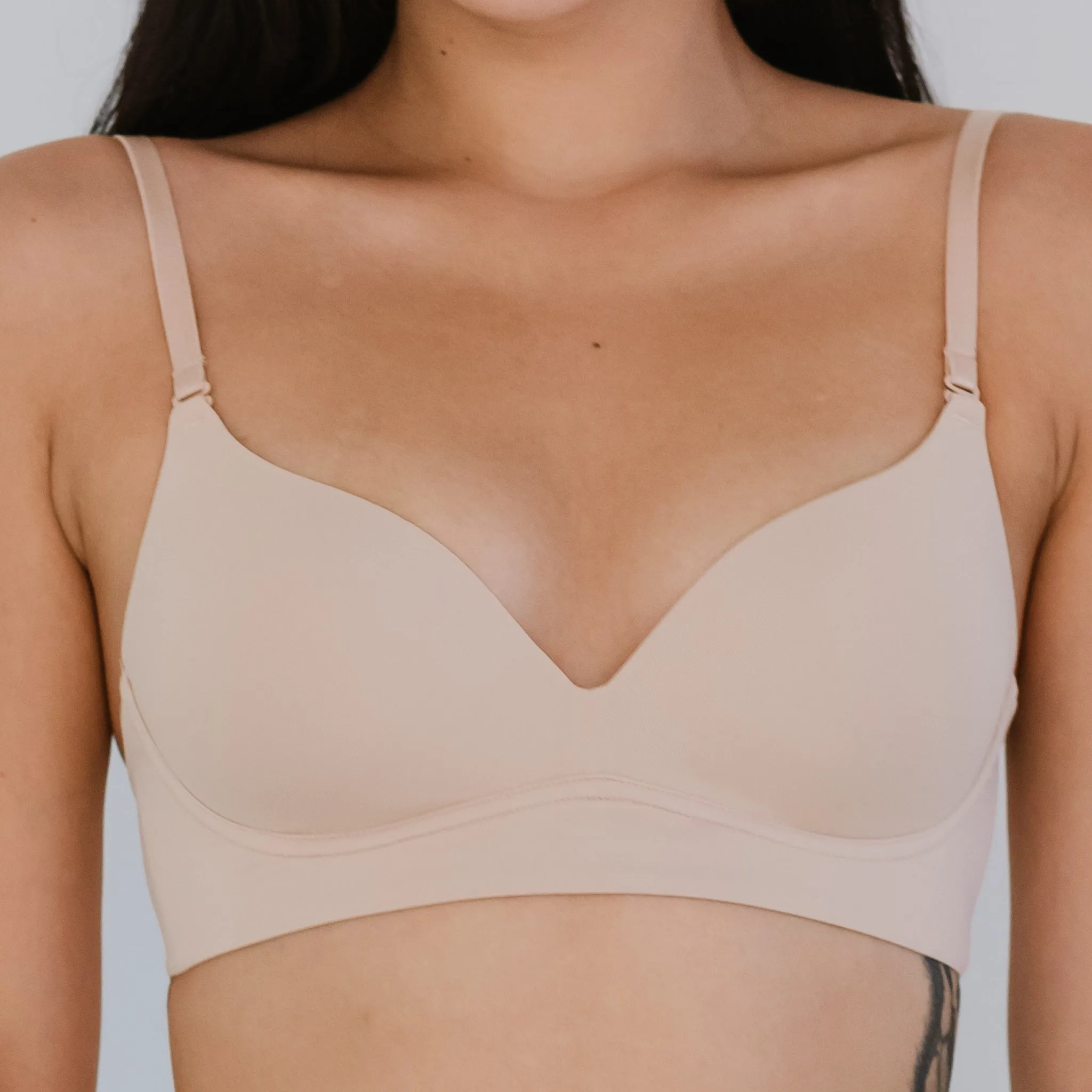 Timeless Essential! Plunge-Back Lightly-Lined Wireless T-Shirt Bra in Chai Tea