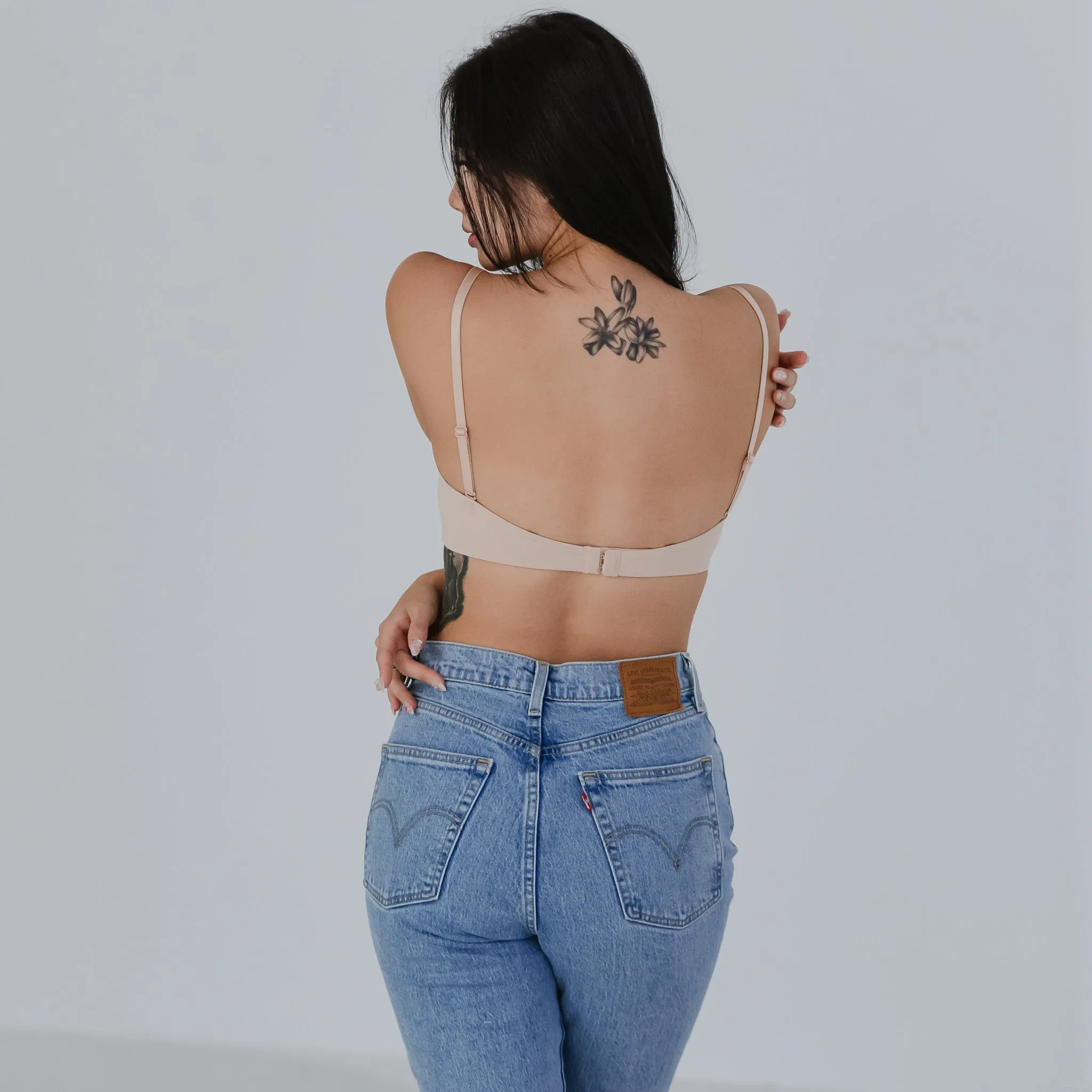 Timeless Essential! Plunge-Back Lightly-Lined Wireless T-Shirt Bra in Chai Tea