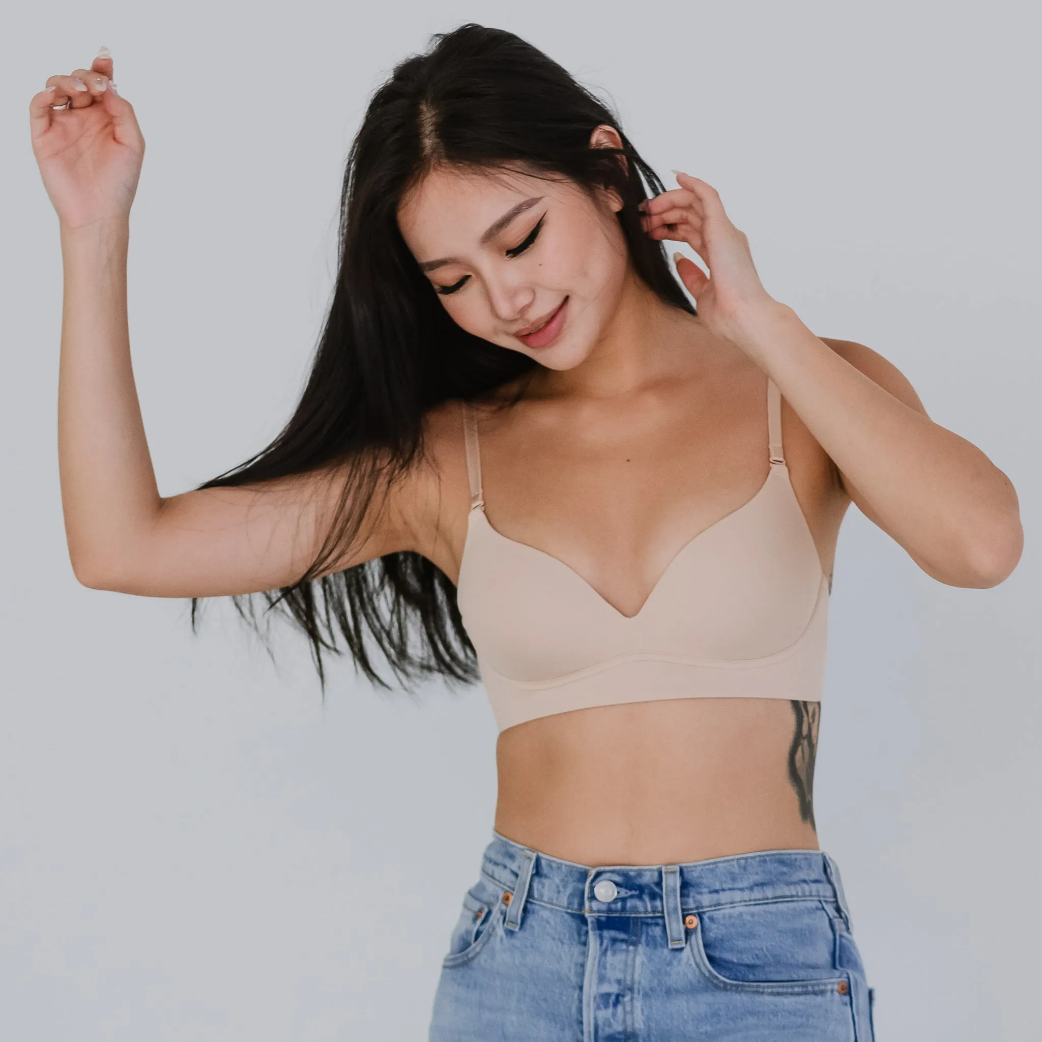 Timeless Essential! Plunge-Back Lightly-Lined Wireless T-Shirt Bra in Chai Tea