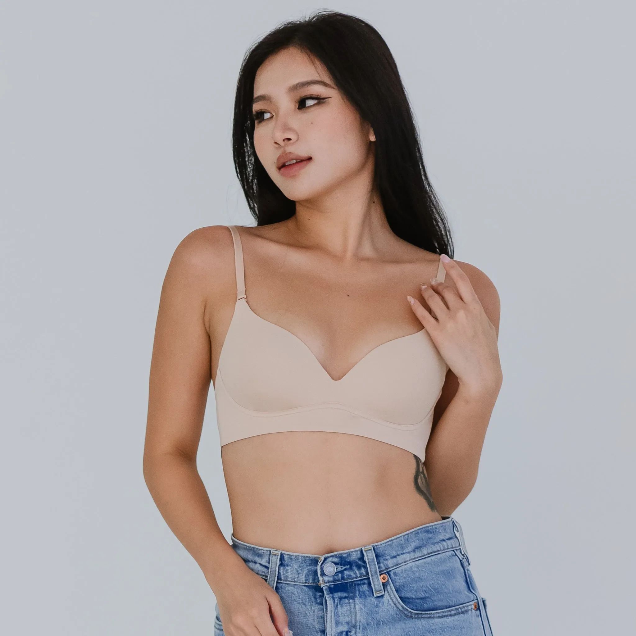 Timeless Essential! Plunge-Back Lightly-Lined Wireless T-Shirt Bra in Chai Tea