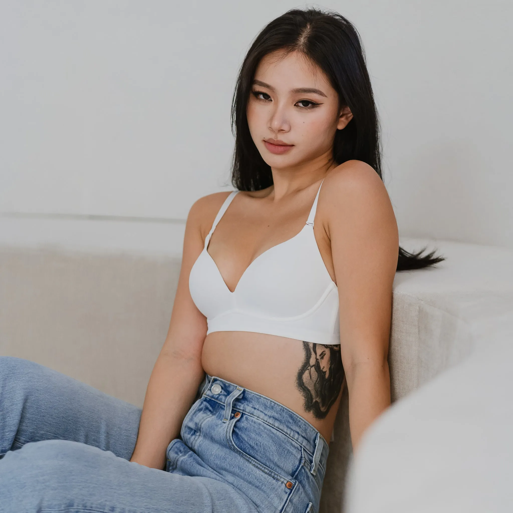 Timeless Essential! Plunge-Back Lightly-Lined Wireless T-Shirt Bra in White