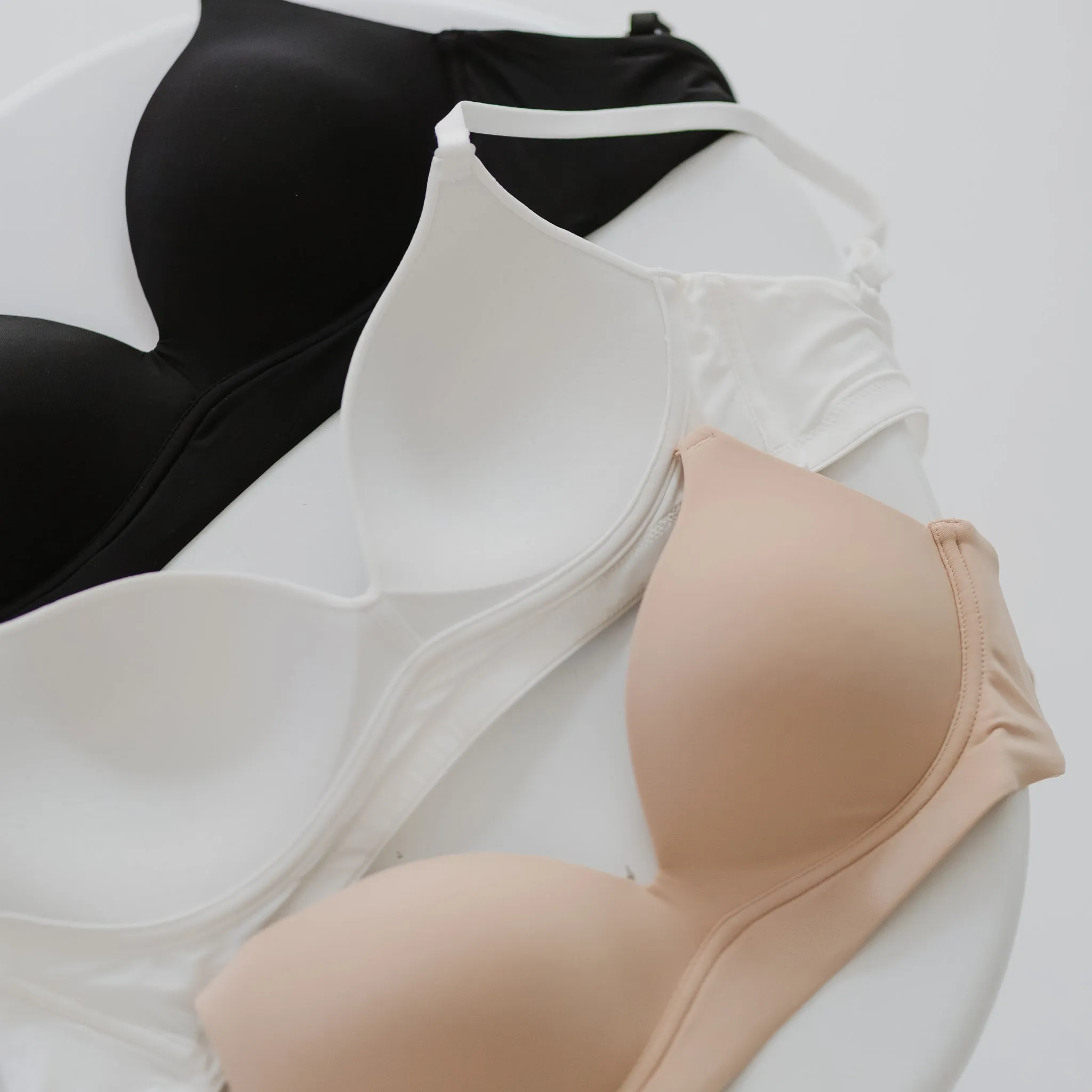 Timeless Essential! Plunge-Back Lightly-Lined Wireless T-Shirt Bra in White