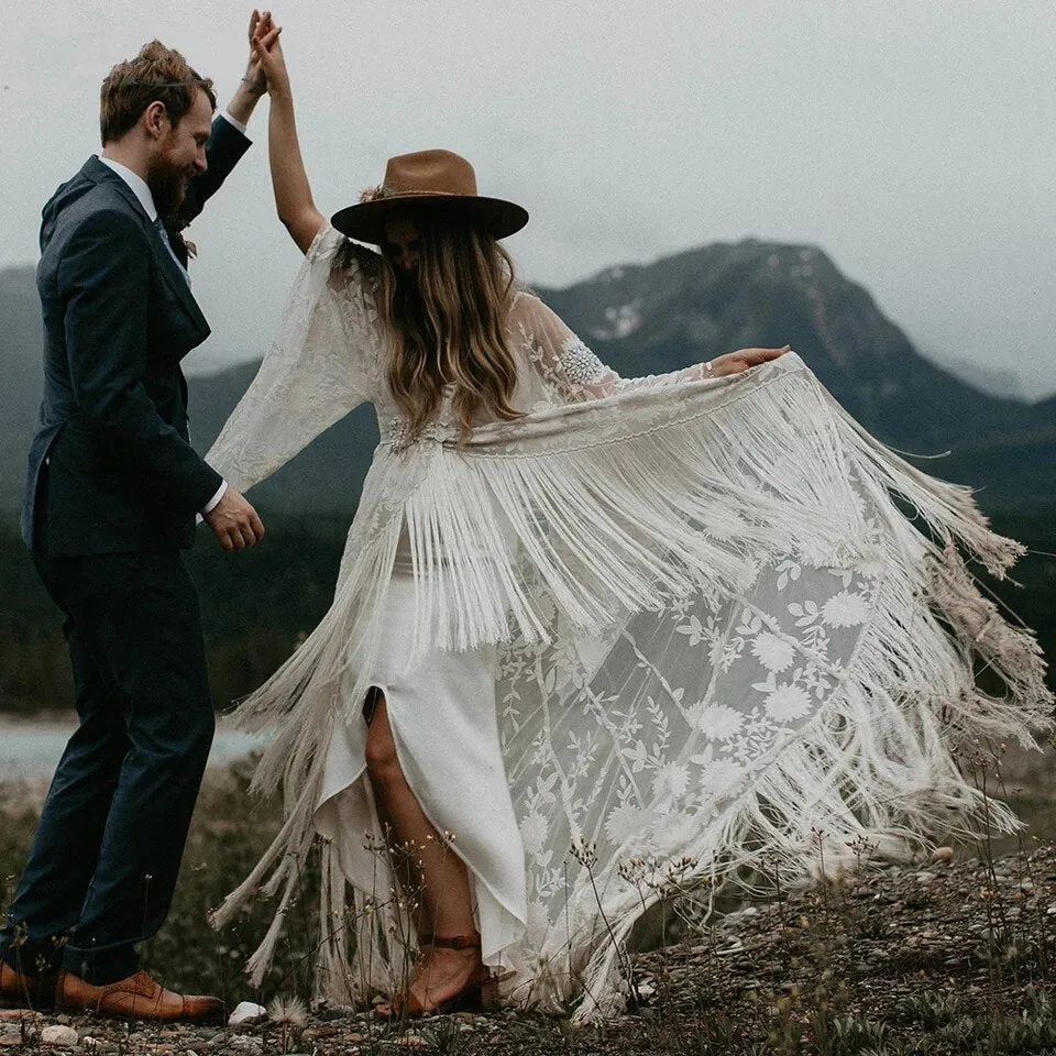 Unique Bohemia Wedding Dress Lace Wrapped Two Piece Tassel Batwing Sleeve Beach Boho Bridal Gowns